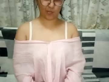 Peggykenndey Chaturbate stream image from December 26, 2025