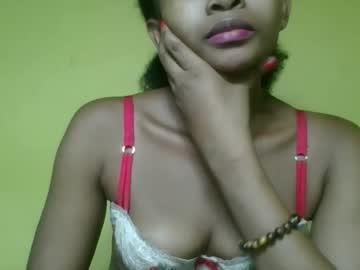 Sianna9784 Chaturbate stream image from December 26, 2025