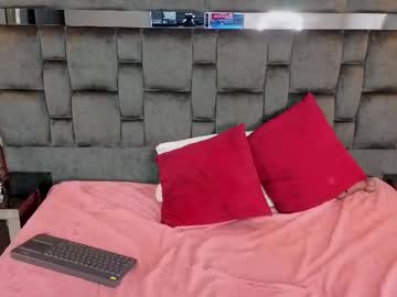 Andiejones Chaturbate stream image from December 26, 2025