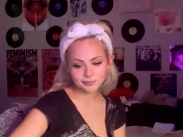 Katyflowerpower Chaturbate stream image from December 26, 2025