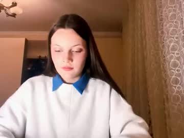 Claraschooler Chaturbate stream image from December 26, 2025