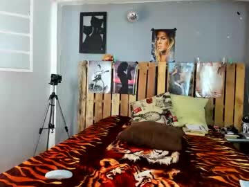 Easyboyxo Chaturbate stream image from December 26, 2025