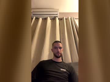 Themmistokles Chaturbate stream image from December 26, 2025