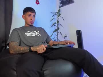 Brandonlavitt Chaturbate stream image from December 26, 2025