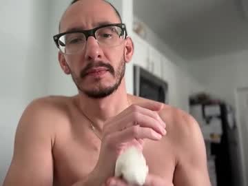 Isjustd Chaturbate stream image from December 26, 2025
