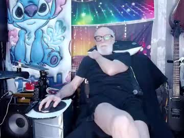 Kiveuxmakeu Chaturbate stream image from December 26, 2025