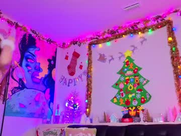 Daphnemadison Chaturbate stream image from December 26, 2025