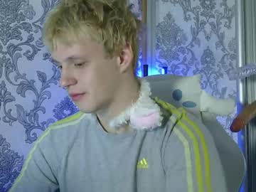 Timkinky Chaturbate stream image from December 26, 2025