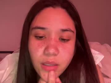 Kissandcurrency Chaturbate stream image from December 27, 2025