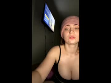 Roseyla1 Chaturbate stream image from December 27, 2025