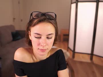 Elannand Chaturbate stream image from December 27, 2025