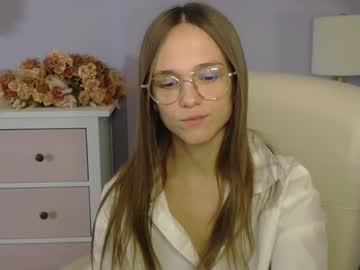 Emilly_Lust99 Chaturbate stream image from December 27, 2025