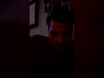 Longjohn121100 Chaturbate stream image from December 27, 2025