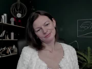 Vivian_Dream Chaturbate stream image from December 27, 2025