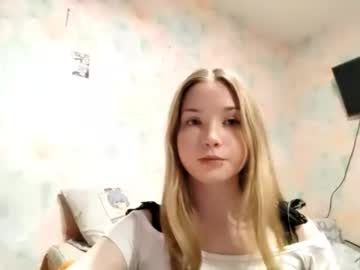 Elaynecinco Chaturbate stream image from December 27, 2025