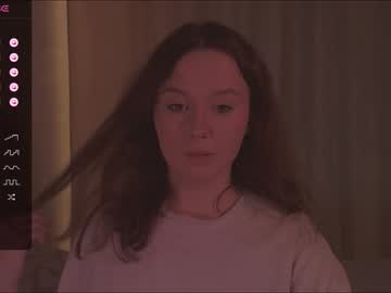 Miranadevl Chaturbate stream image from December 27, 2025