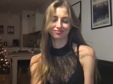 Charlotte_Roche Chaturbate stream image from December 27, 2025