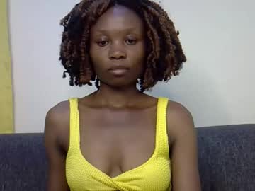 Sweetie_Coco Chaturbate stream image from December 27, 2025