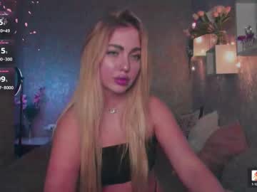 Holly_Molly8 Chaturbate stream image from December 27, 2025