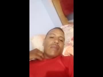 Julio198315 Chaturbate stream image from December 27, 2025