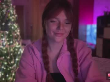 Redaplle2 Chaturbate stream image from December 27, 2025