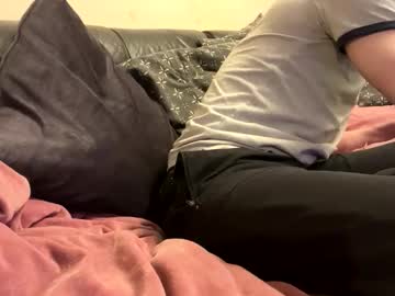 Productionpair Chaturbate stream image from December 28, 2025