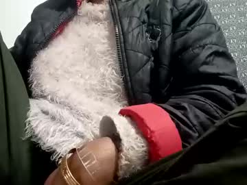 Sexymaya8642 Chaturbate stream image from December 28, 2025