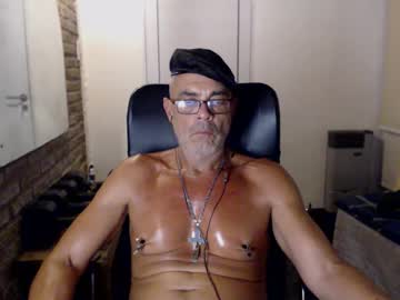 Machobuscador Chaturbate stream image from December 28, 2025