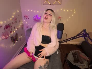 Princessstarrxxx Chaturbate stream image from December 28, 2025