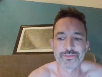 Straighthungmarriedman Chaturbate stream image from December 28, 2025
