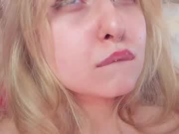 Teeencutee Chaturbate stream image from December 28, 2025
