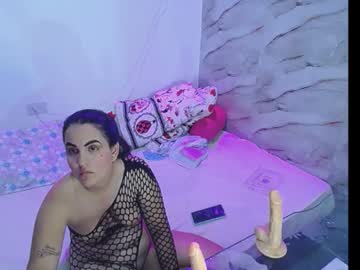 Zaraluxx Chaturbate stream image from December 28, 2025