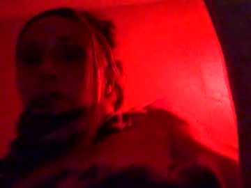 Trippyhippyqueen32 Chaturbate stream image from December 28, 2025