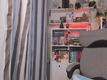 Kellyasian Chaturbate stream image from December 28, 2025