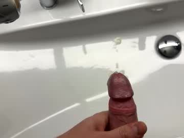 Average_Is_Boring Chaturbate stream image from December 28, 2025