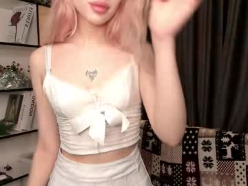 Satinfield Chaturbate stream image from December 28, 2025