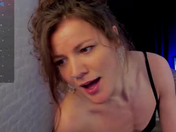 Marla_Bri Chaturbate stream image from December 28, 2025
