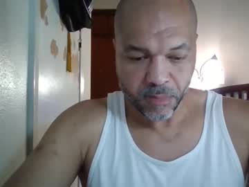 Redbone441 Chaturbate stream image from December 28, 2025