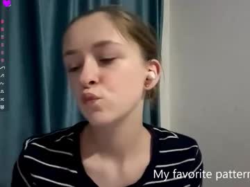 Mozelleberendt Chaturbate stream image from December 28, 2025