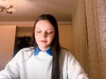 Claraschooler Chaturbate stream image from December 28, 2025
