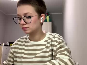 Kymsalvati Chaturbate stream image from December 28, 2025