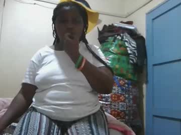 Prettyshally Chaturbate stream image from December 28, 2025