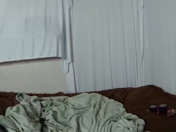 Mollychambers Chaturbate stream image from December 28, 2025