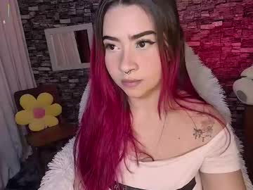 Coralwells Chaturbate stream image from December 28, 2025