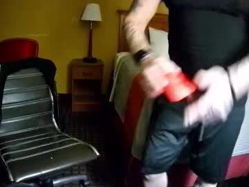 Livingpuddle Chaturbate stream image from December 28, 2025