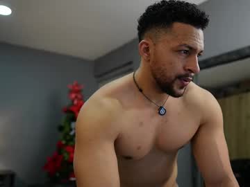 Loganmartinx Chaturbate stream image from December 28, 2025