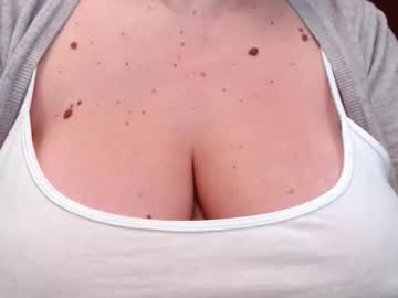 Katynextdoor Chaturbate stream image from December 29, 2025