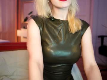 Readbtwnlinez Chaturbate stream image from December 29, 2025