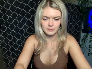Porshabelle Chaturbate stream image from December 29, 2025