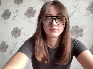Aliceinlustland Chaturbate stream image from December 29, 2025